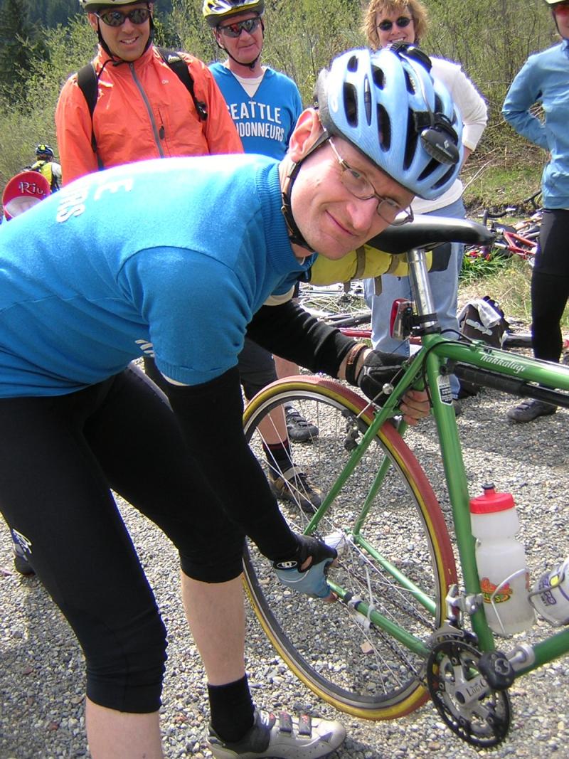 Robin shows off his new single speed